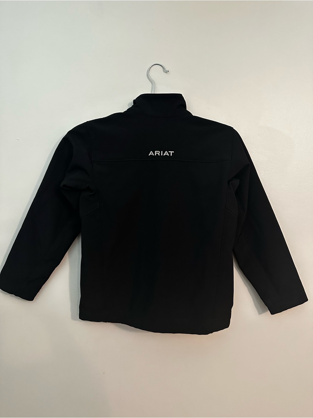 NWOT ARIAT BOYS' 2.0 SOFTSHELL
PERFORMANCE STRETCH JACKET - Picture 8 of 12